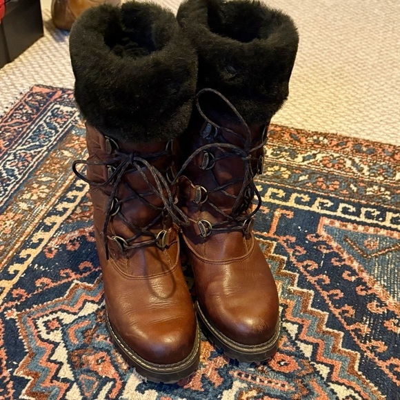 Vintage Sorel Leather Faux Fur-Lined Boots - Picture 6 of 8